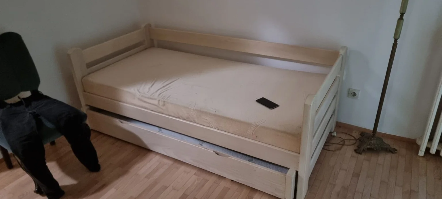 Krevet pripremljen za odnošenje.